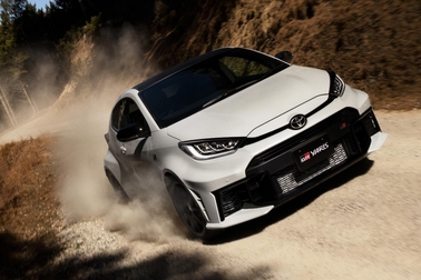 RZ“High performance”［GR-DAT（8AT・4WD）］